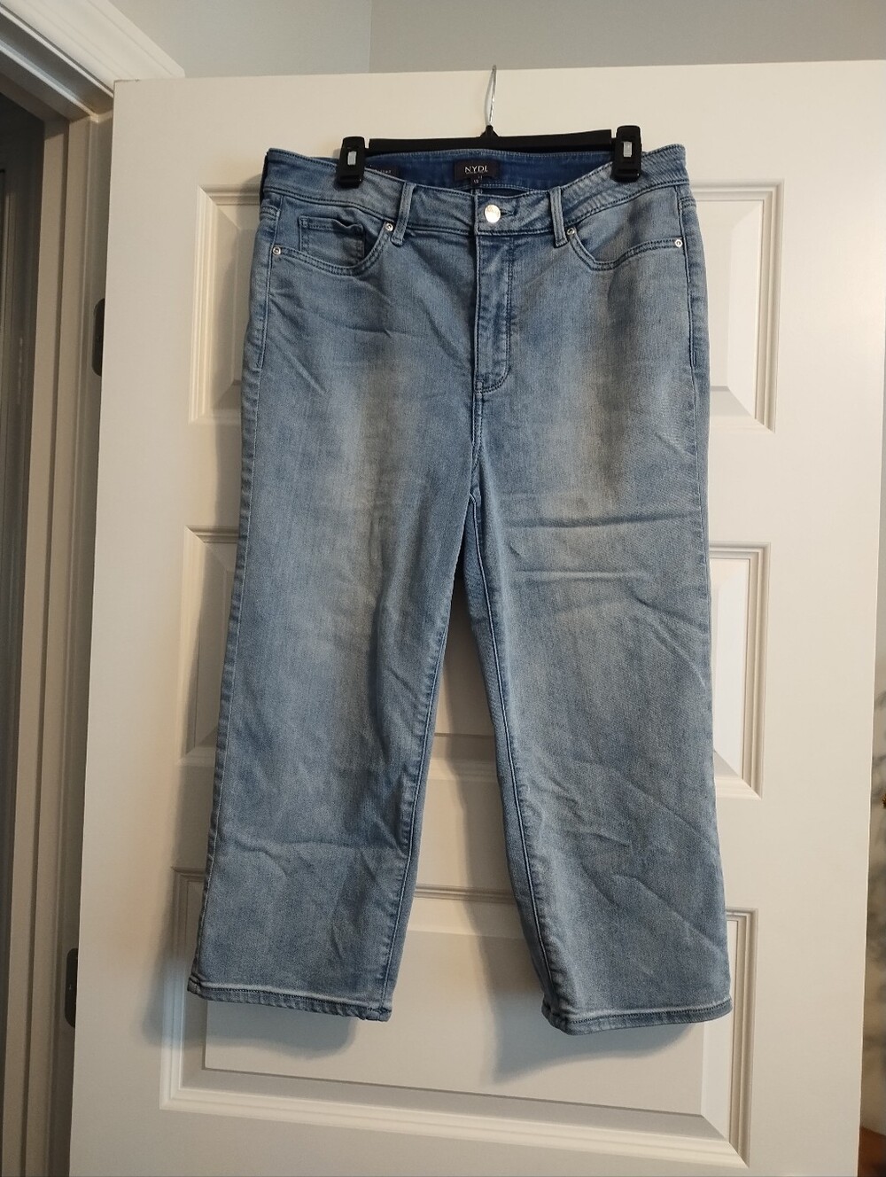 NYDJ Women's Straight Leg Jeans in Light Blue Wash